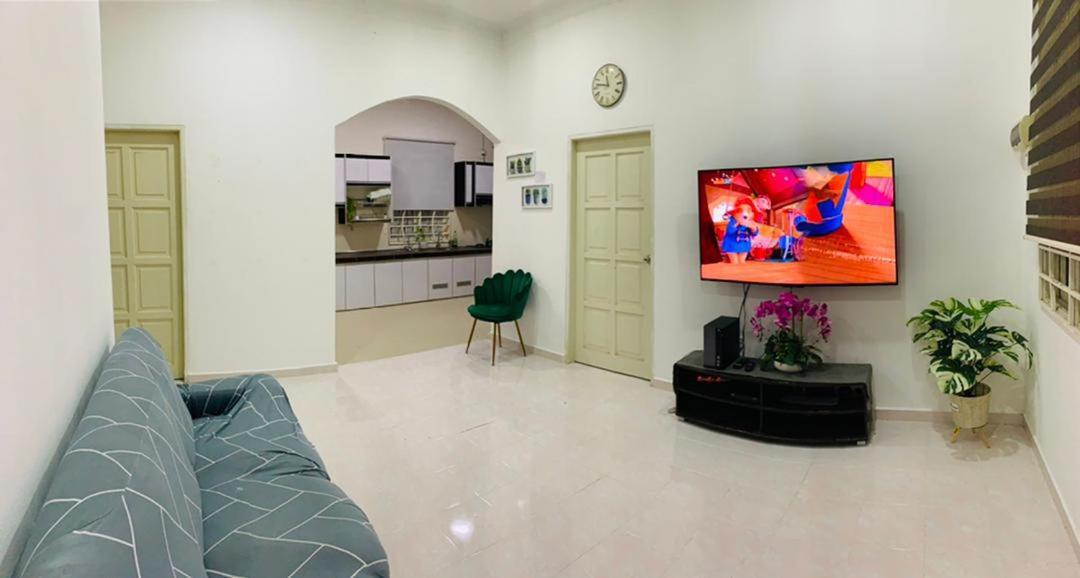 Nurul Amin Guest House Pantai Cahaya Bulan 코타바하루 외부 사진